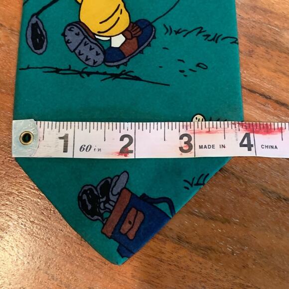 Snoopy and Woodstock men’s golf Peanut’s tie - Picture 6 of 11